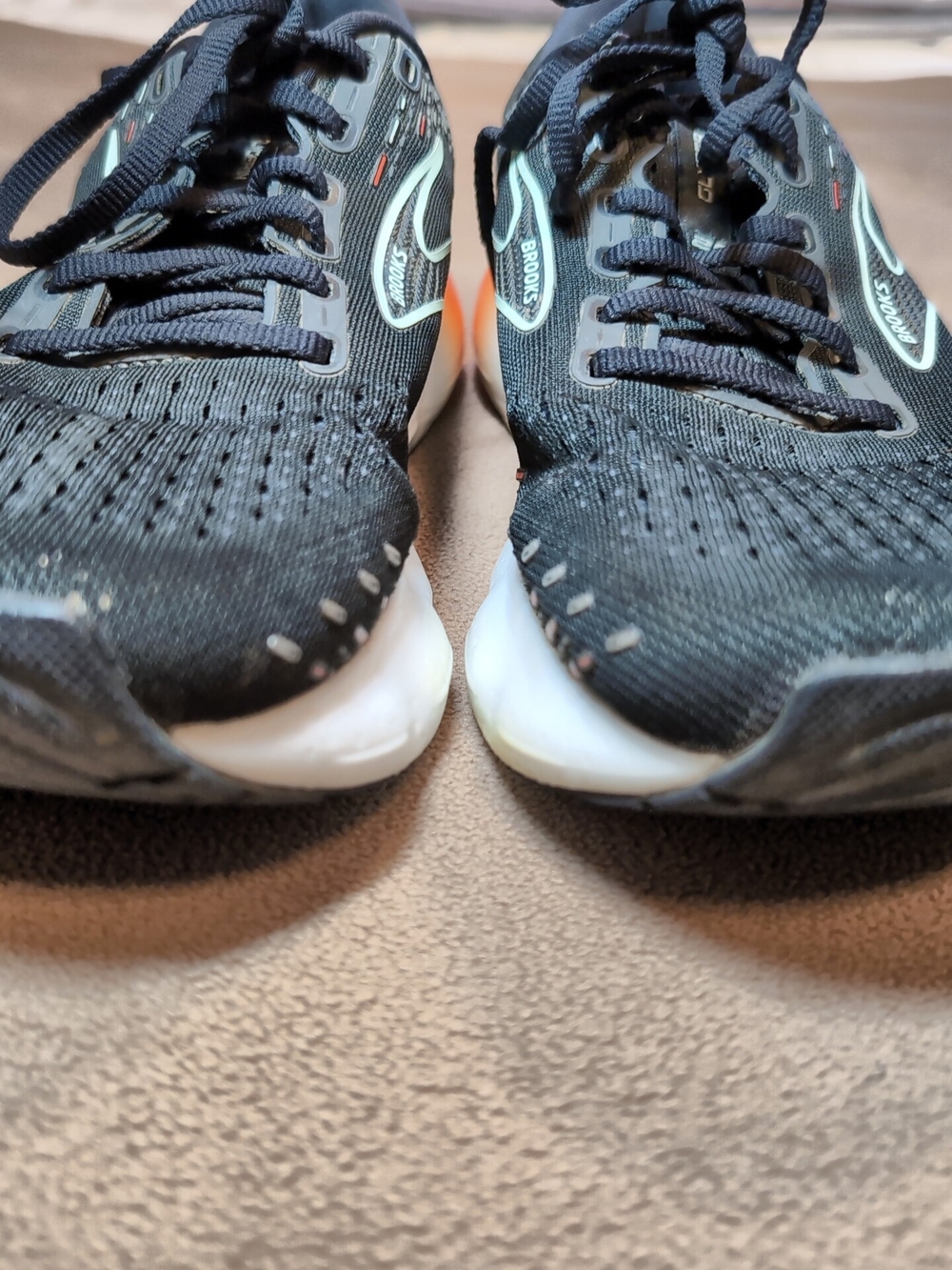 Brooks Glycerin 2.0 Black Women's Running Shoes with Orange Gradient Heel Size 9 - Picture 6 of 12